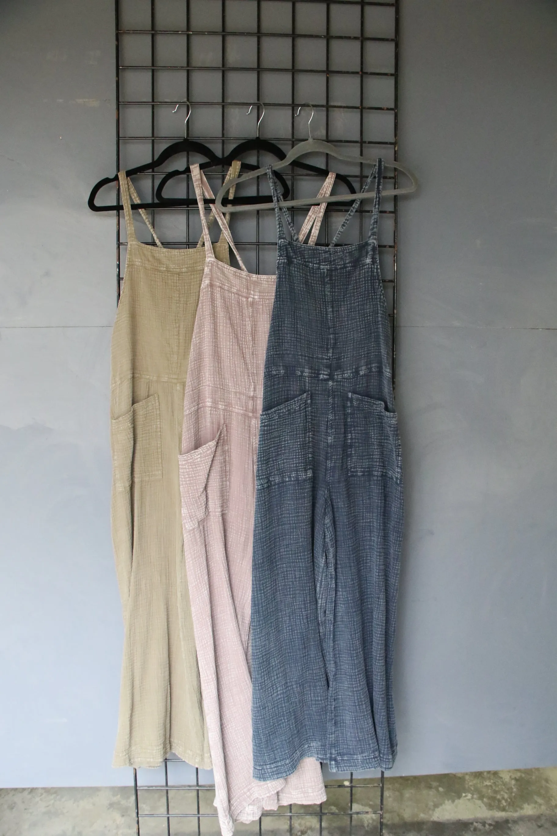 102314 FADED OLIVE MINERAL WASH JUMPER