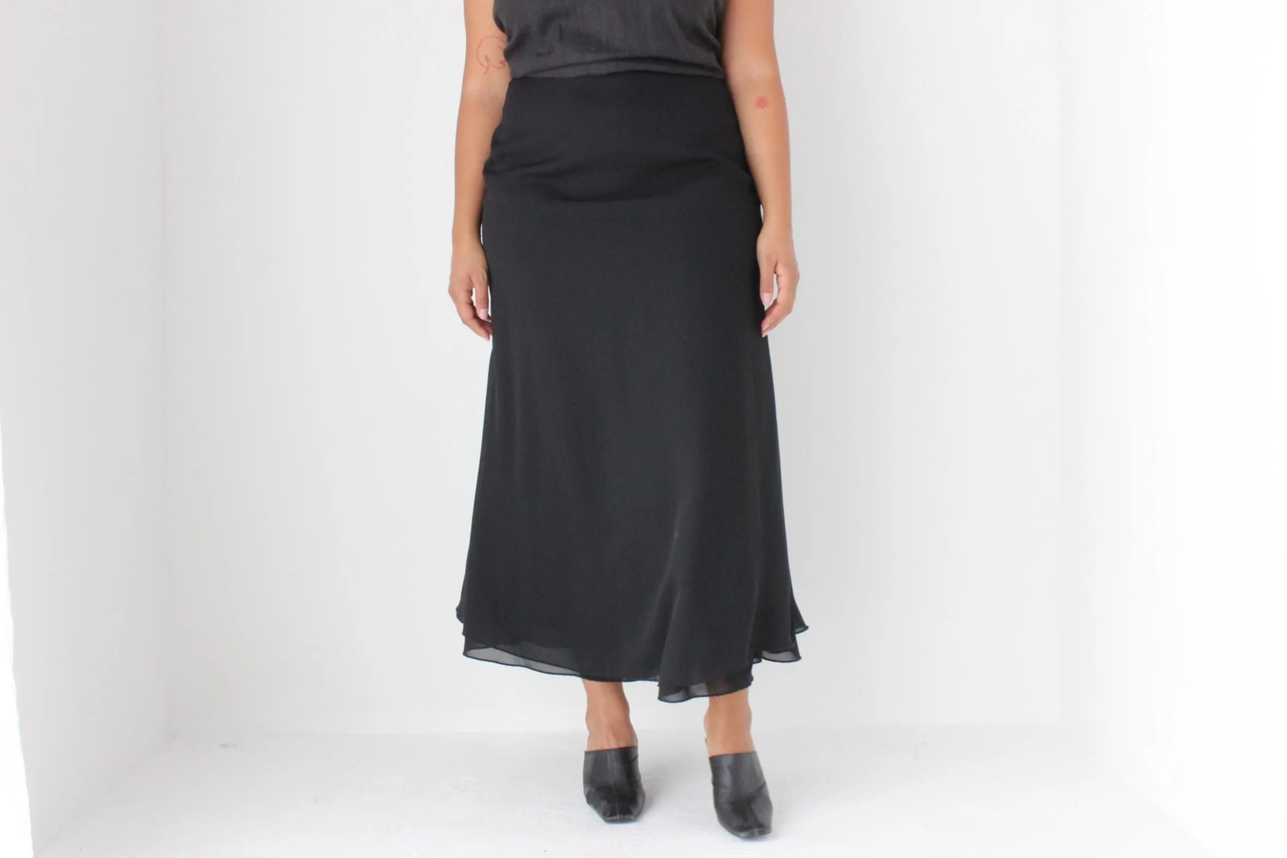90s Minimal Black High Waist Maxi Skirt