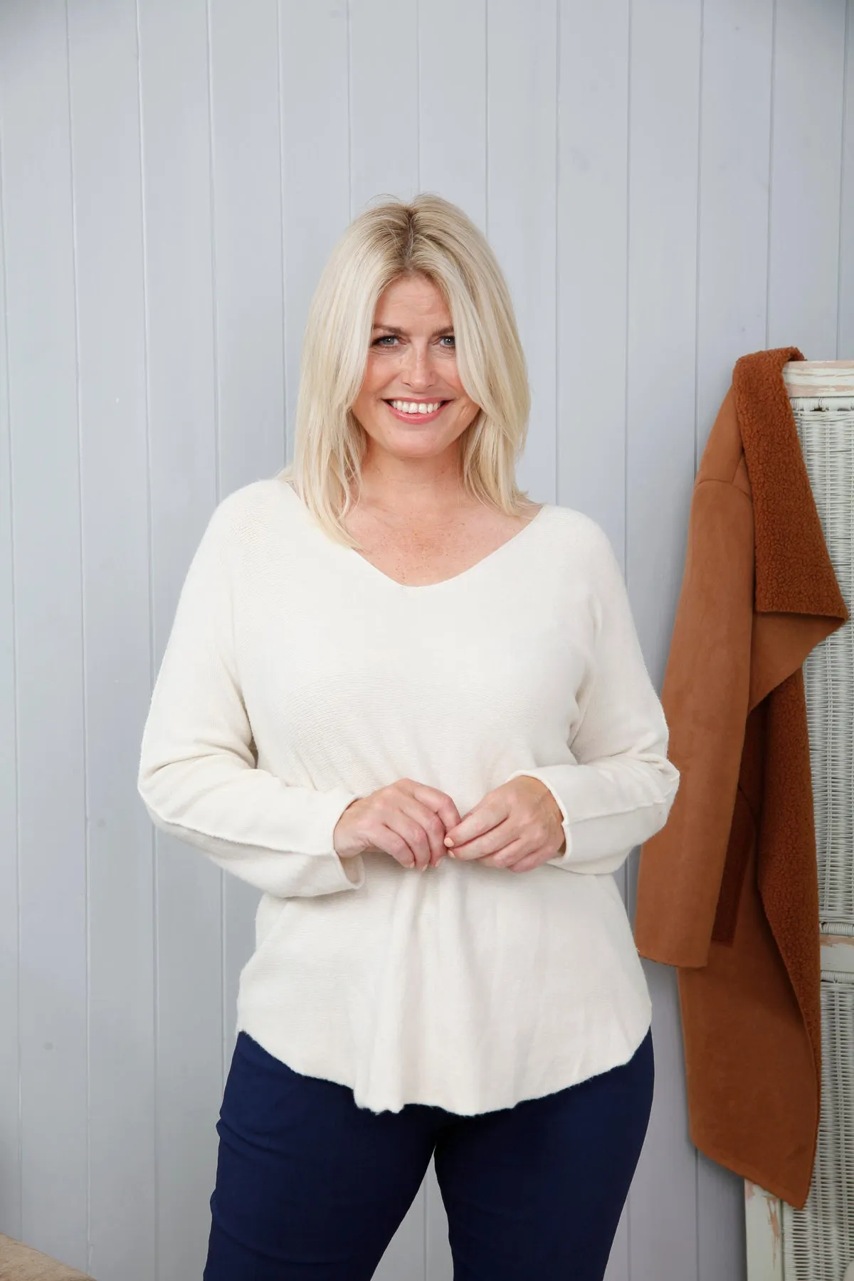 Plain V-Neck Jumper With Stitching Detail (5 Colours)